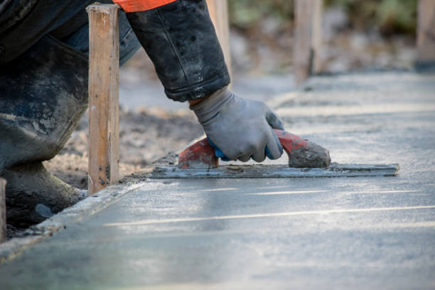 Best Local Concrete Companies  in Lone Oak, TN